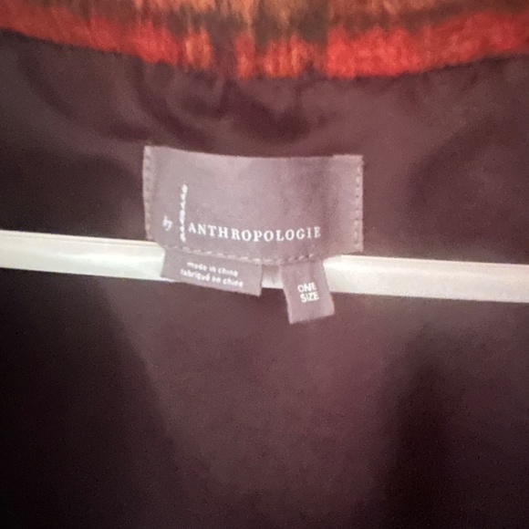 Short cape style jacket - Picture 2 of 2